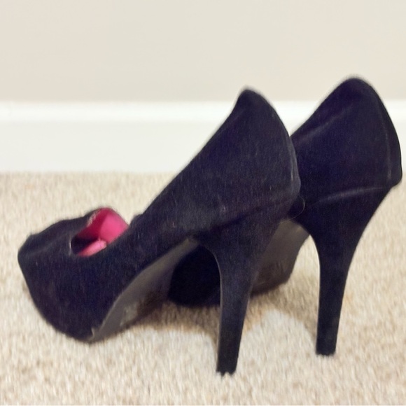 Elegant Black Peep-Toe Heels - Picture 8 of 9